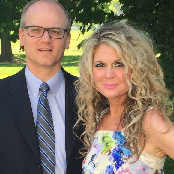 Meet your Posher, Julie - Picture 1 of 1